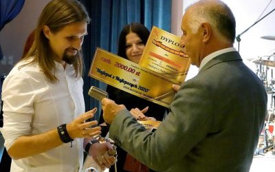 Tomasz Bulzak z pierwszą nagrodą III Festiwalu Muzycznego “Muzyka dla wszystkich”
